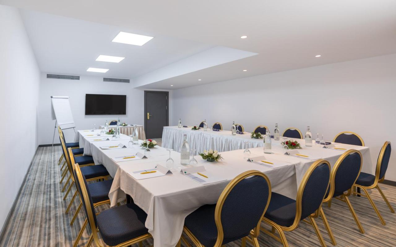 Campanile El Mechtel Tunis Hotel Bagian luar foto